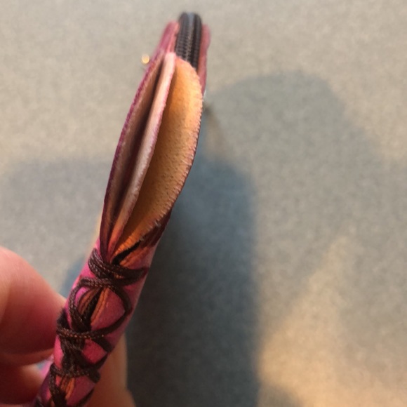 Monkey Coin Pouch Keychain - Picture 4 of 7